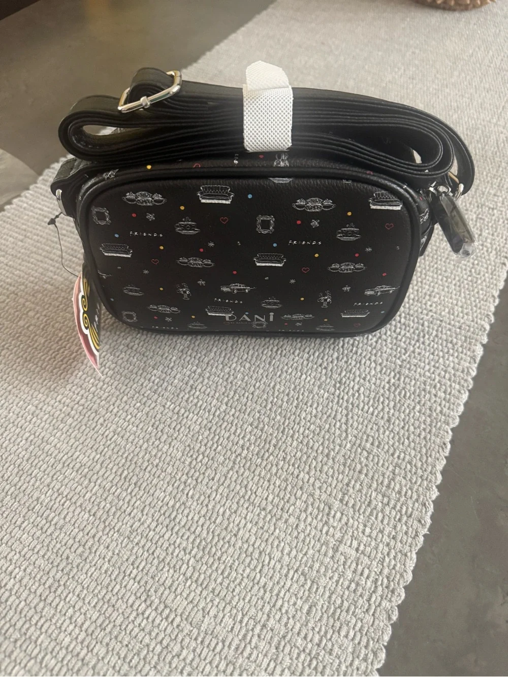 Danielle Nicole Black Central Perk Crossbody Bag - Picture 3 of 7